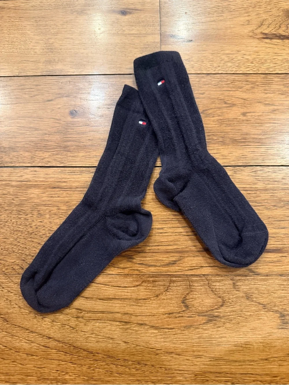 NEVER WORN Tommy Hilfiger Black Ribbed Crew Socks with Signature Flag